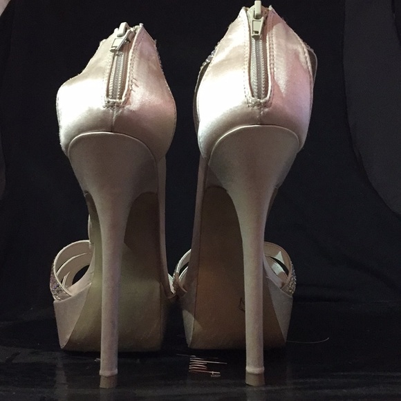 Steve Madden Platform Heels - Picture 2 of 2